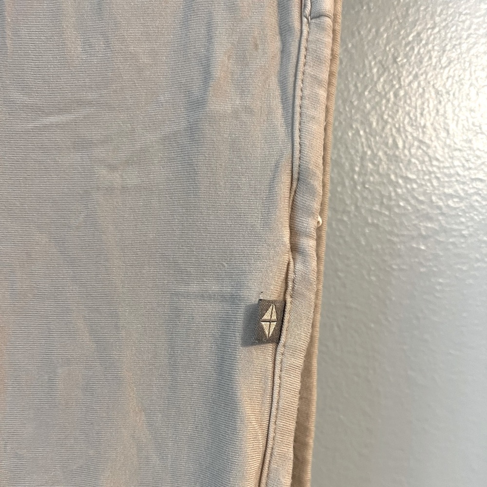 Kyte BABY swaddle blanket in Oat